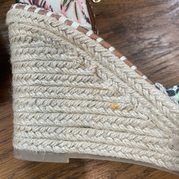 SugarTropical Wedges - Picture 8 of 10